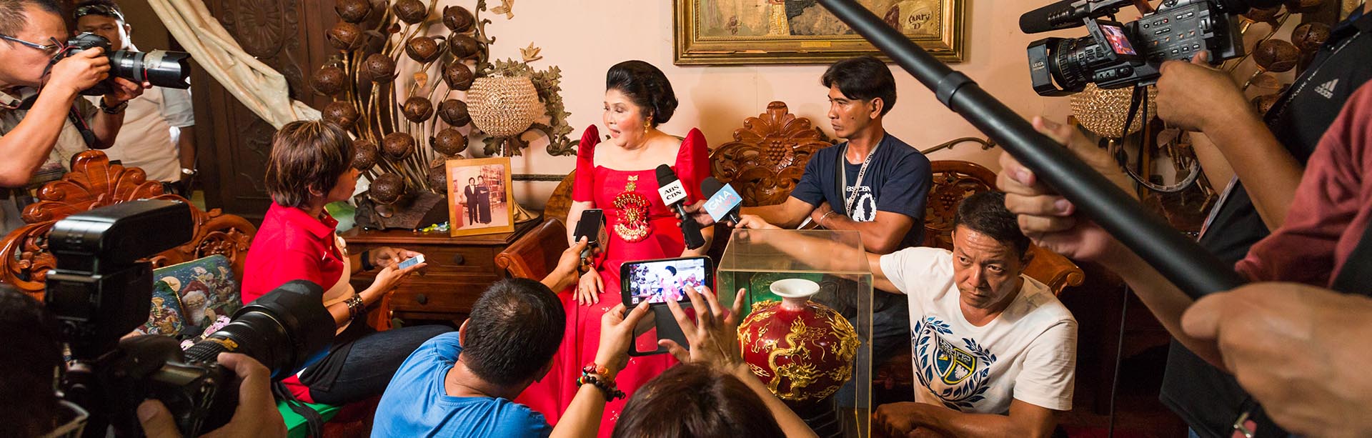 Re: [好雷] 大權在后：前第一夫人伊美黛